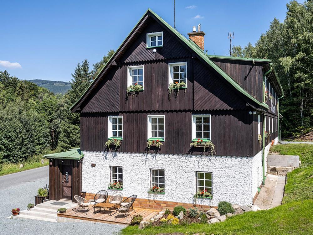 Chata Prim Destne v Orlickych horach Luaran gambar